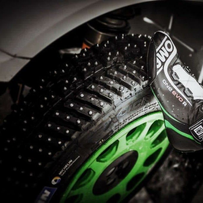 The Ultimate Guide to Racing Shoes and Boots - FAST RACER