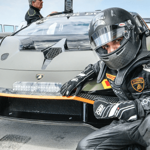 Top Reasons to Get the Bell Carbon Fiber Helmets With Customized Interior Lining - FAST RACER