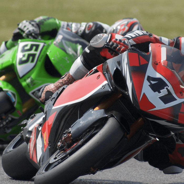 What is the Difference Between an Auto Racing Helmet Vs. Motorcycle Helmet? - FAST RACER