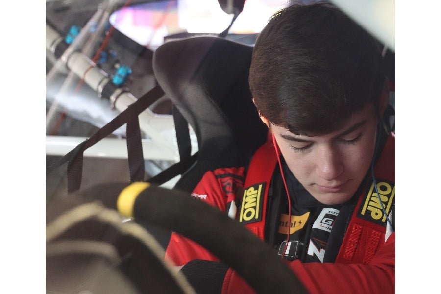 What is the Best Racing Harness or Seatbelt: 4-point, 5-point, or 6-point? - FAST RACER