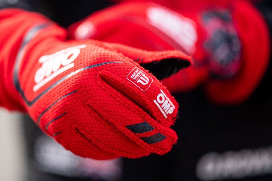 The Unknown Importance of Motorsport Racing Gloves - FAST RACER
