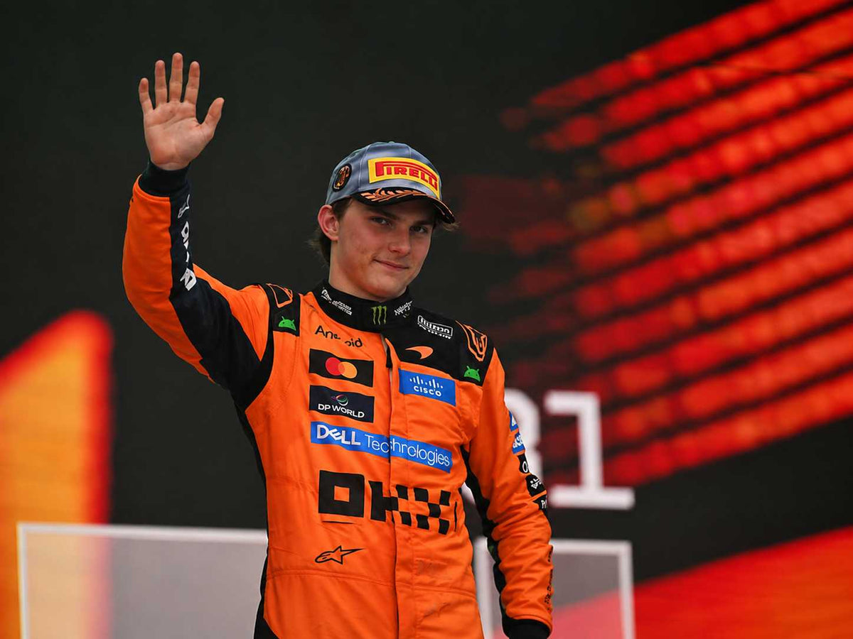 Oscar Piastri driver bio image - FAST RACER